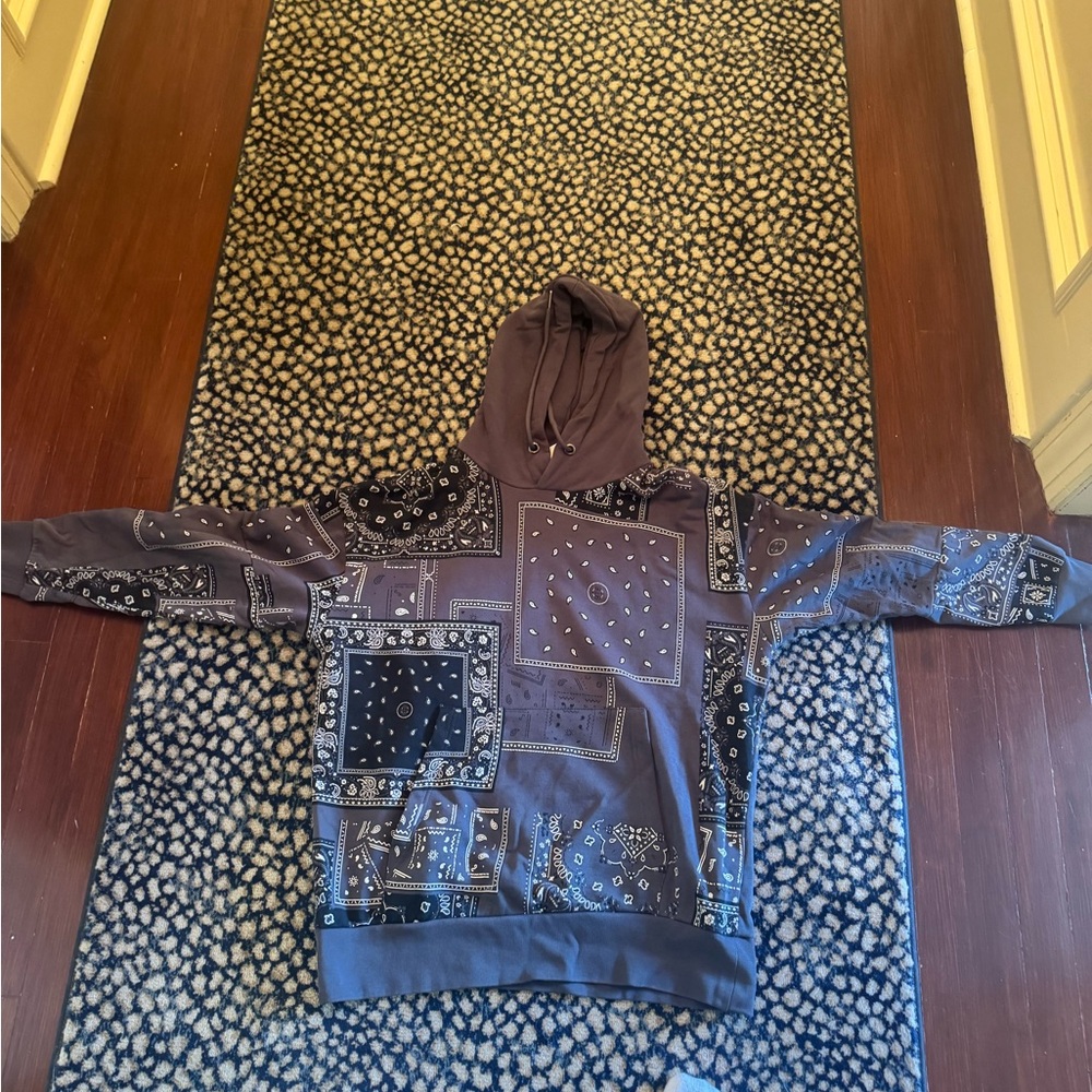 Zara hoodie with design NEVER WORN
